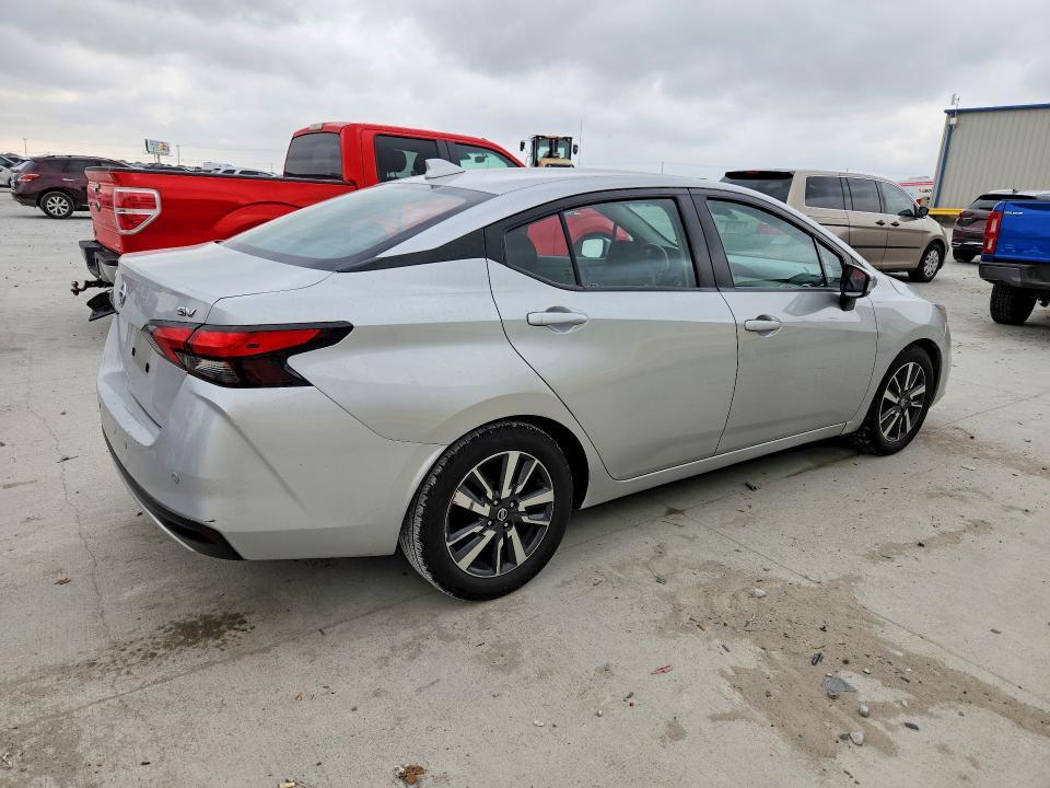 2021 Nissan Versa sv