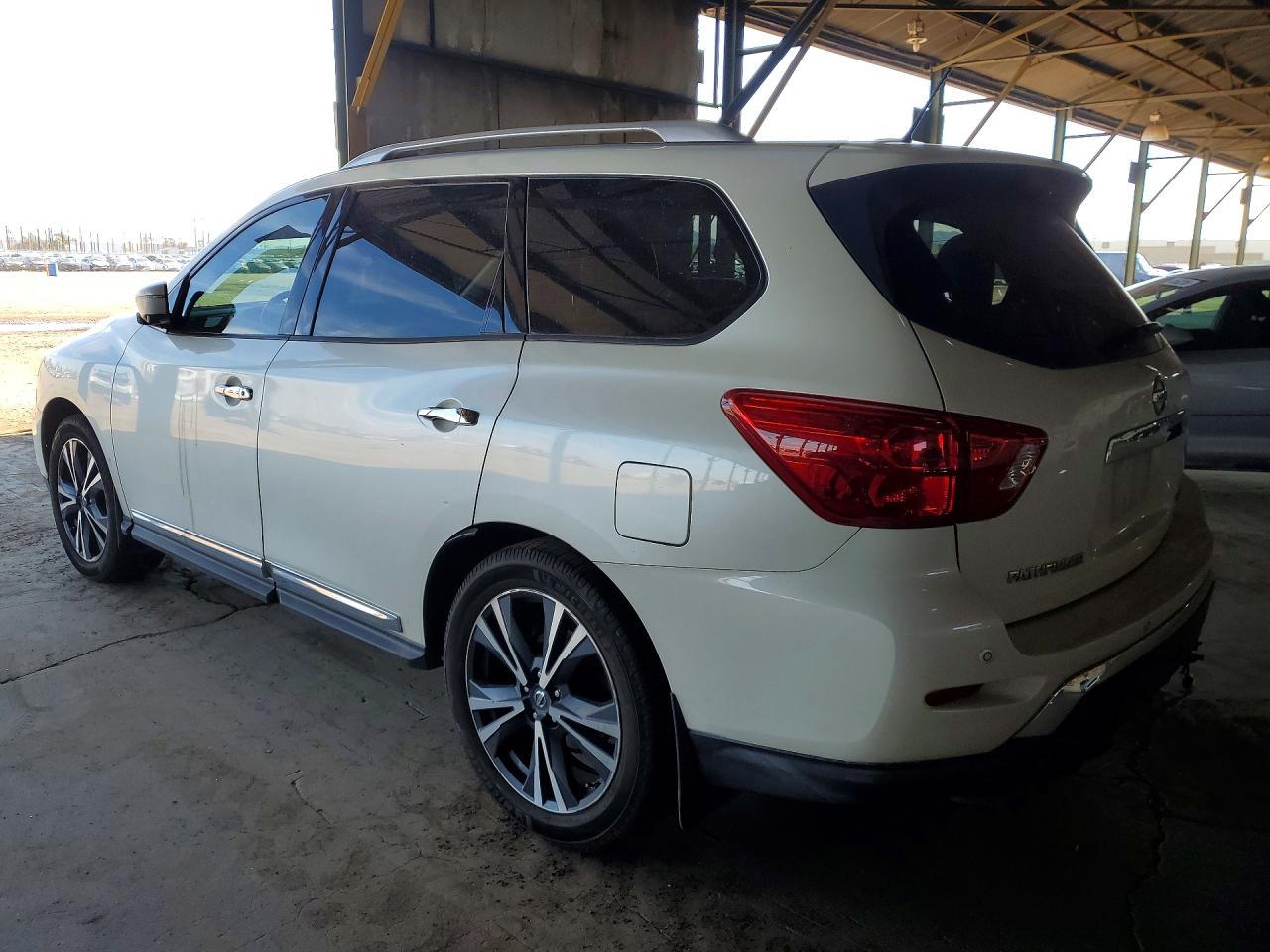 2018 Nissan Pathfinder Platinum