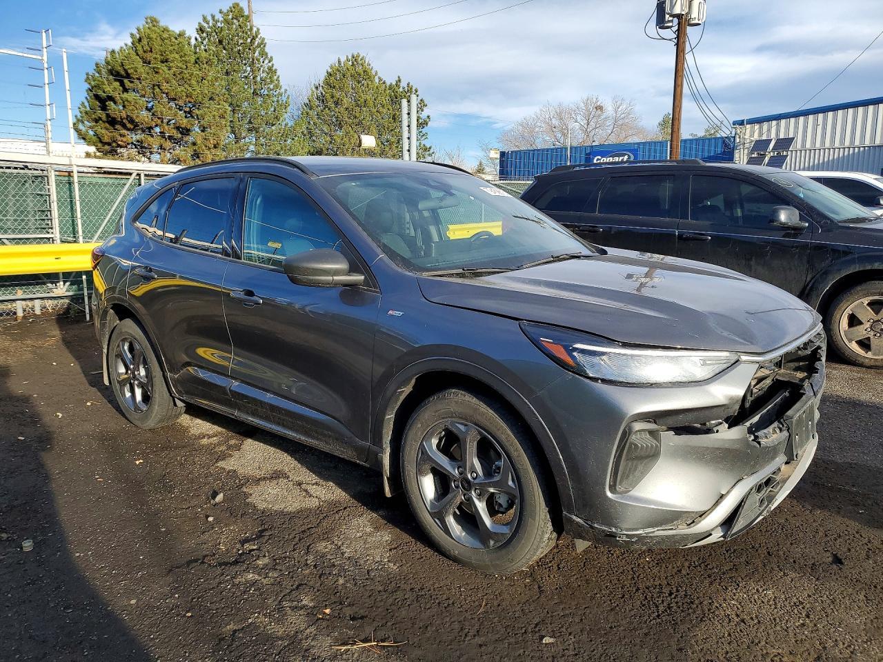2024 Ford Escape st Line