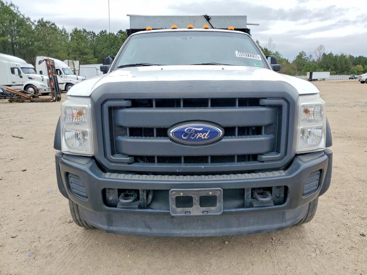 2016 Ford F450 Super Duty Flatbed Truck
