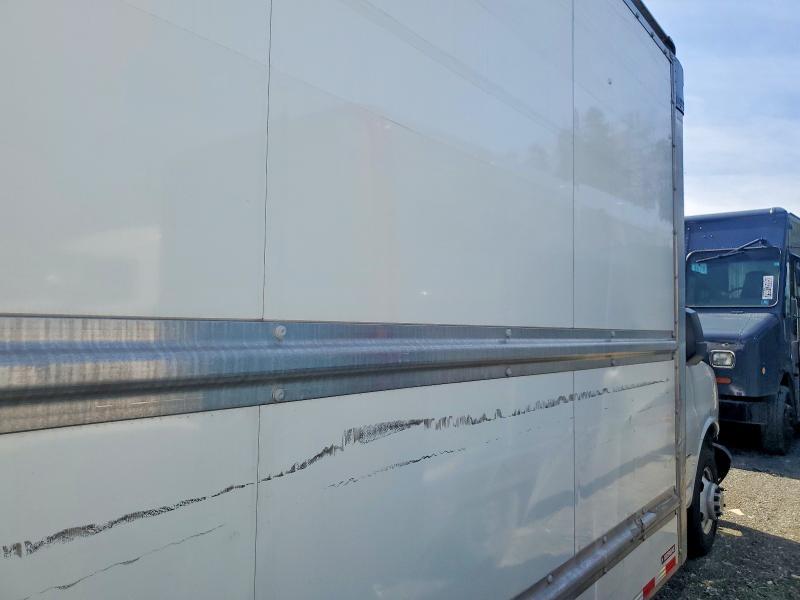 2022 GMC Savana box Truck