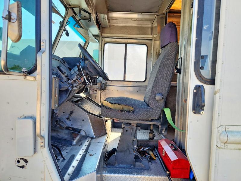 2017 Ford F59 Delivery Truck