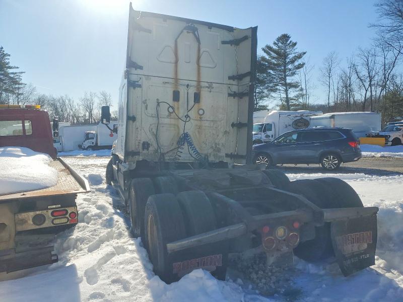 2016 Freightliner Cascadia 125 Semi Truck