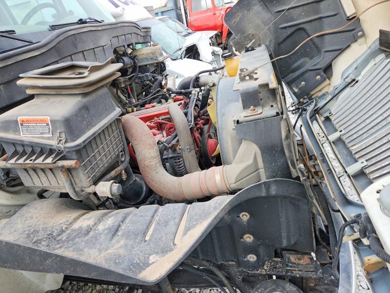 2015 International 4300 BOX Truck