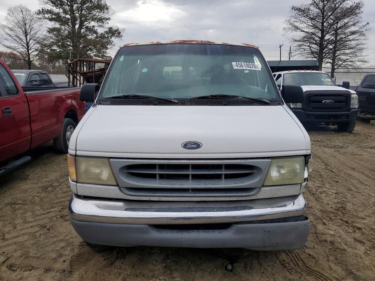 2000 Ford Econoline E350 Super Duty Wagon