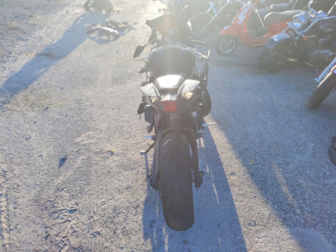 2023 Yama YZFR7
