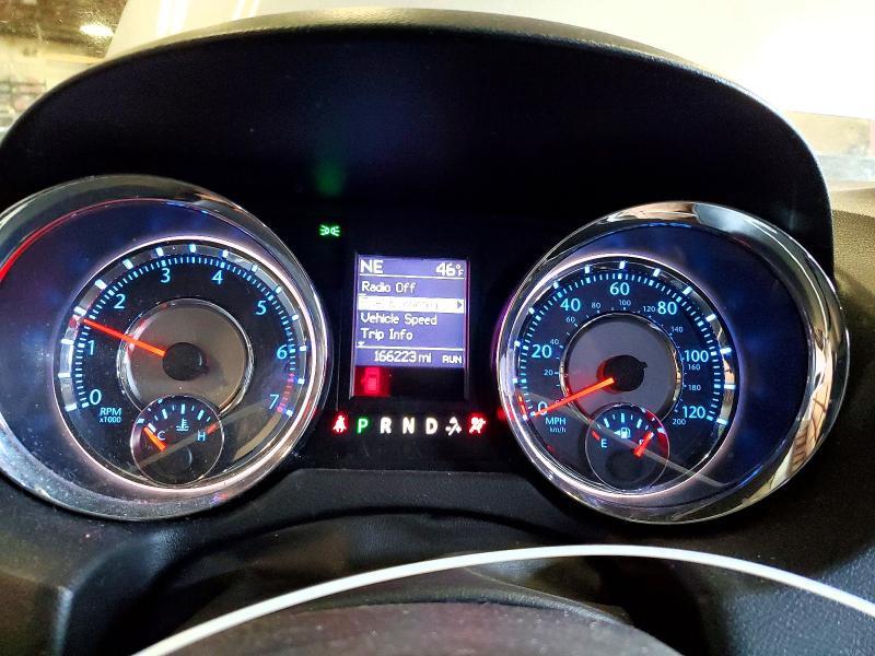 2013 Chrysler Town & Country Touring l