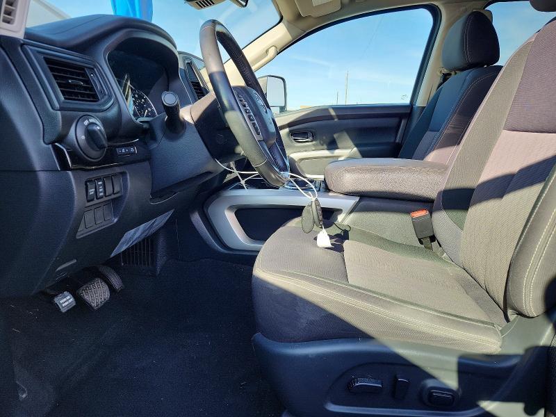 2023 Nissan Titan SV