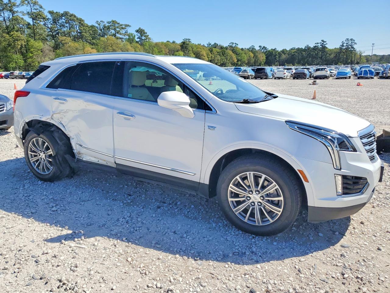 2017 Cadillac XT5 Luxury