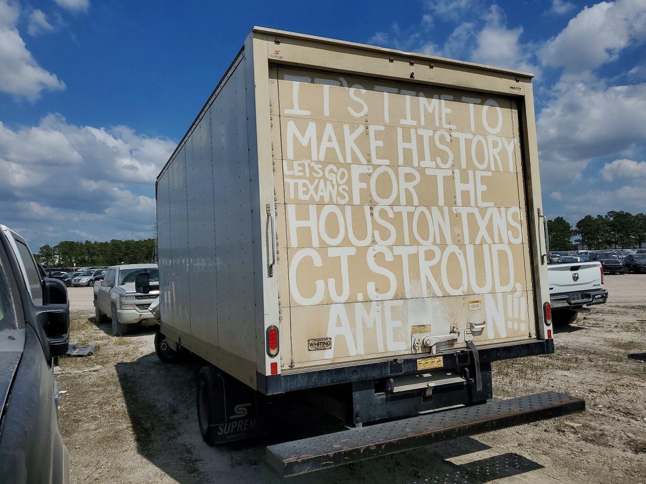 2019 GMC Savana BOX Truck