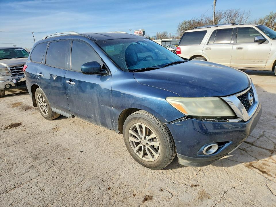 2015 Nissan Pathfinder sv