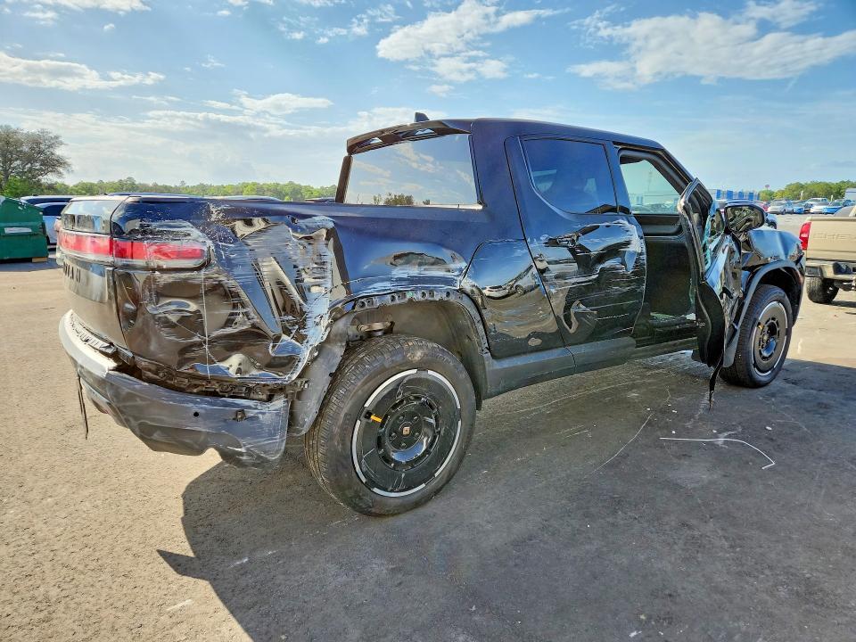2025 Rivian R1T Adventure