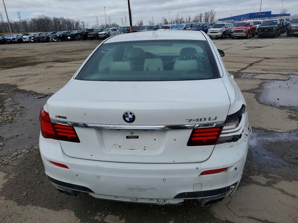 2013 BMW 740 lxi