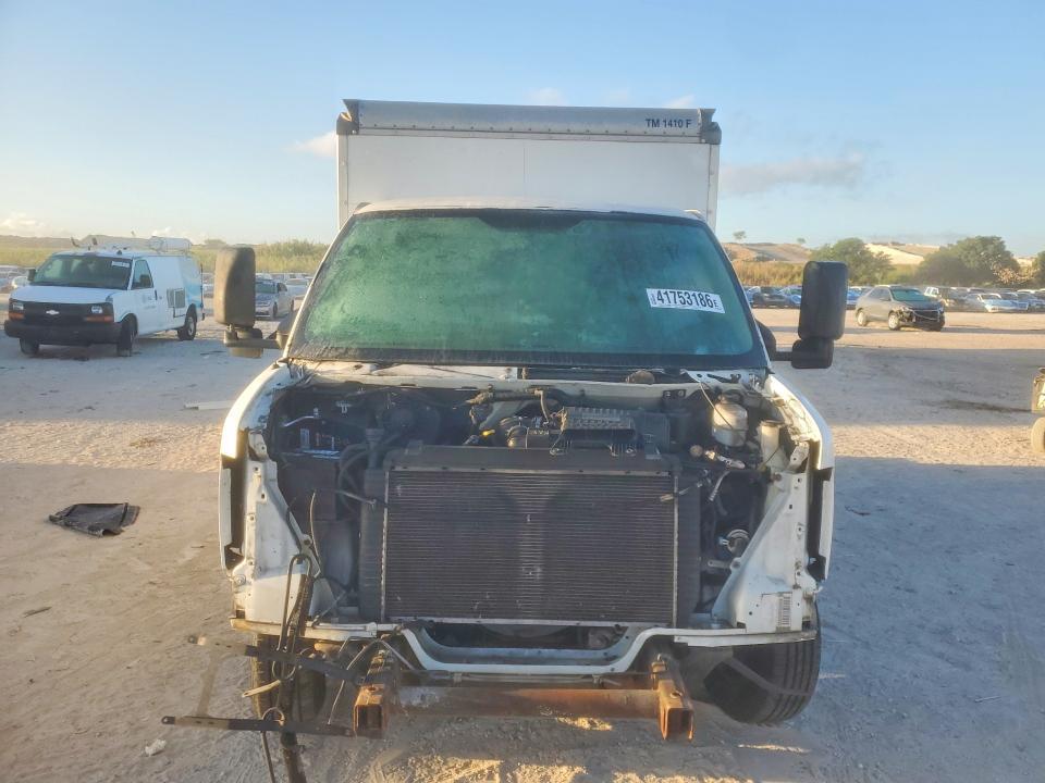 2012 GMC Savana Cutaway G3500