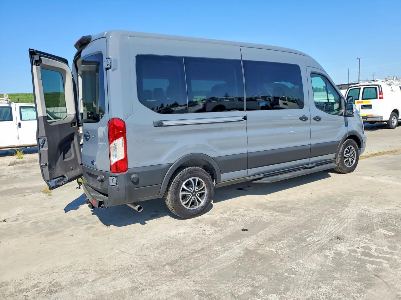 2025 Ford Transit T-350