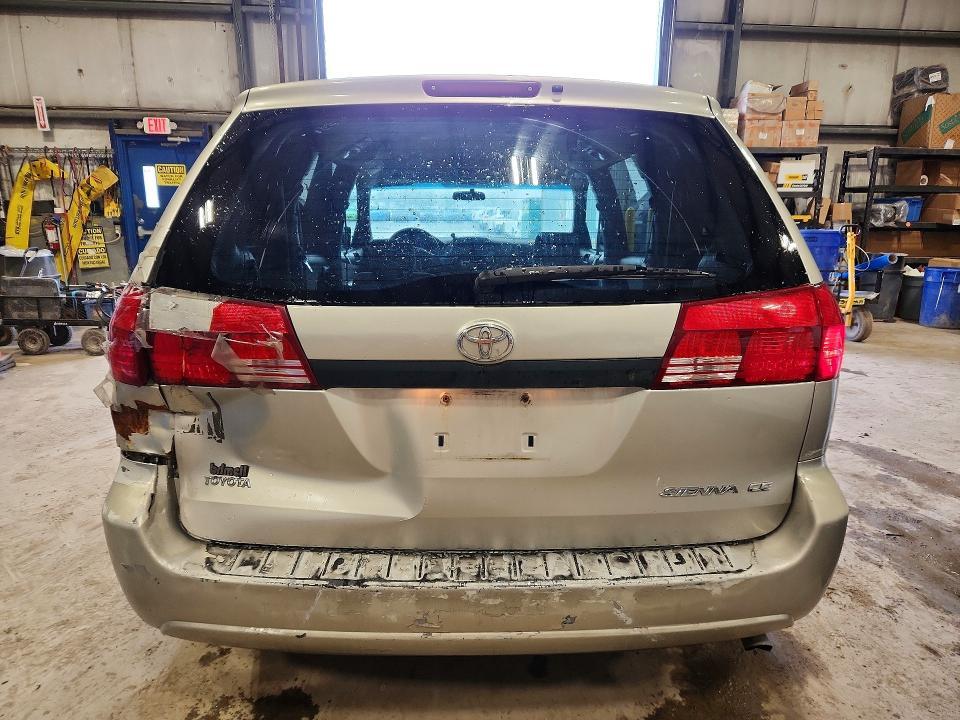 2005 Toyota Sienna CE 7 Passenger