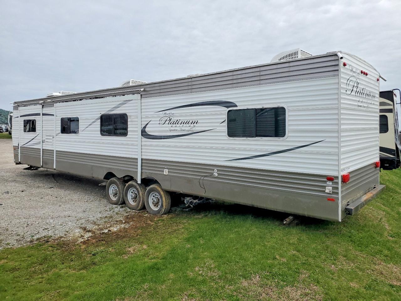 2015 Moca 2015 Platinum Camper