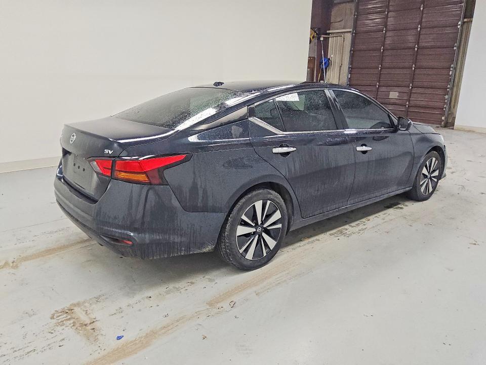 2021 Nissan Altima 2.5 sv