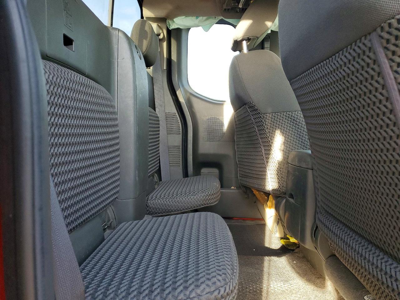 2017 Nissan Frontier SV V6