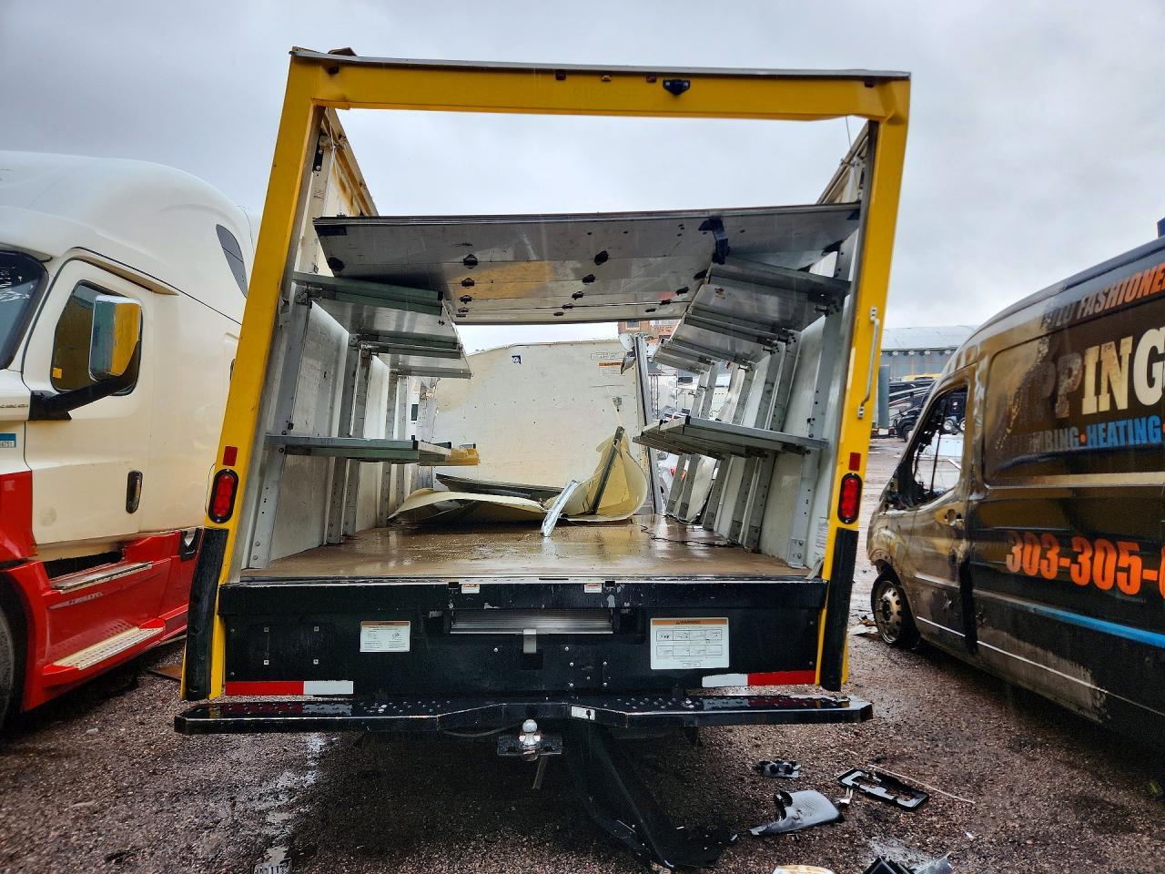 2023 GMC Savana BOX Truck