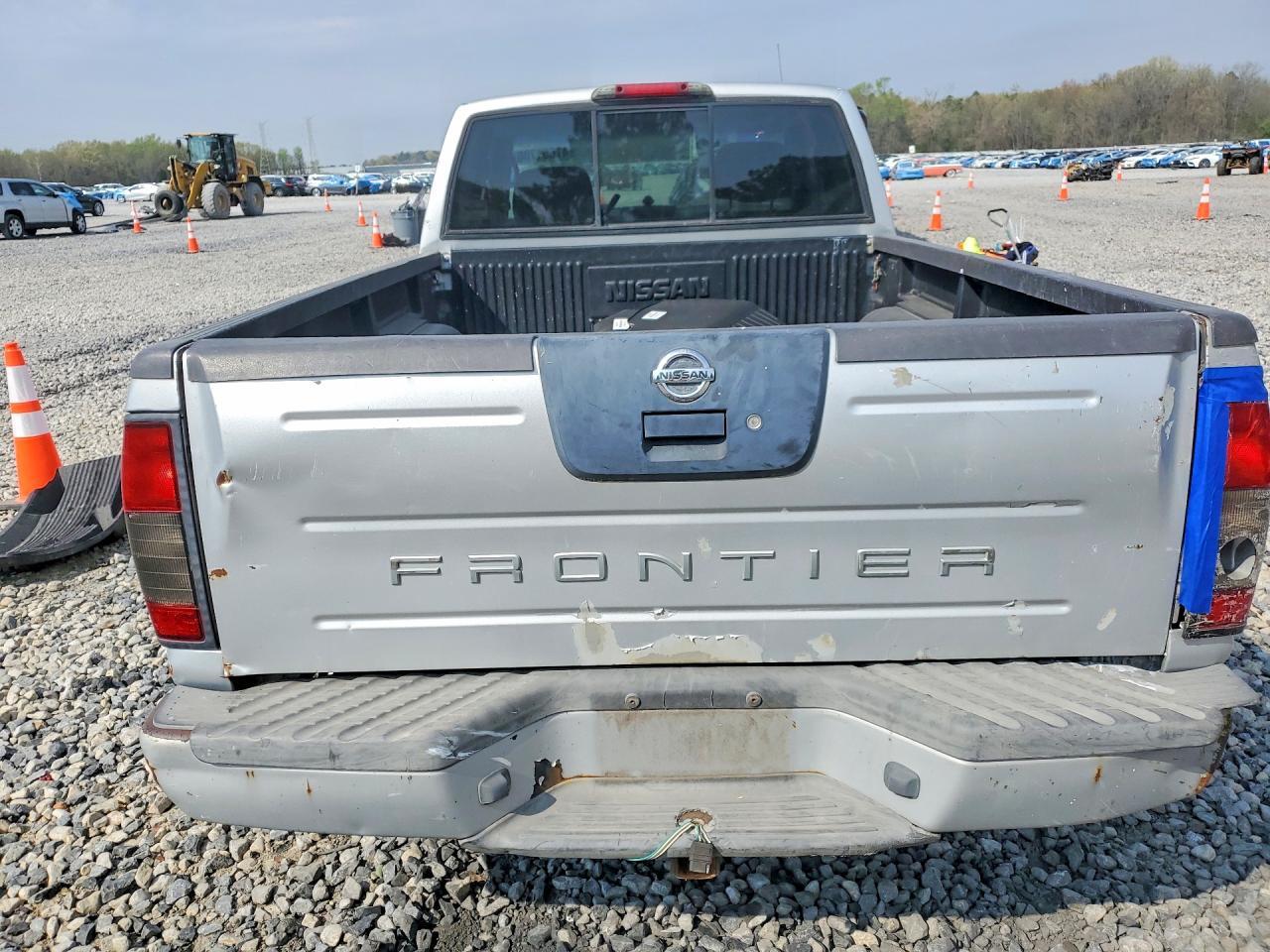 2004 Nissan Frontier Standard