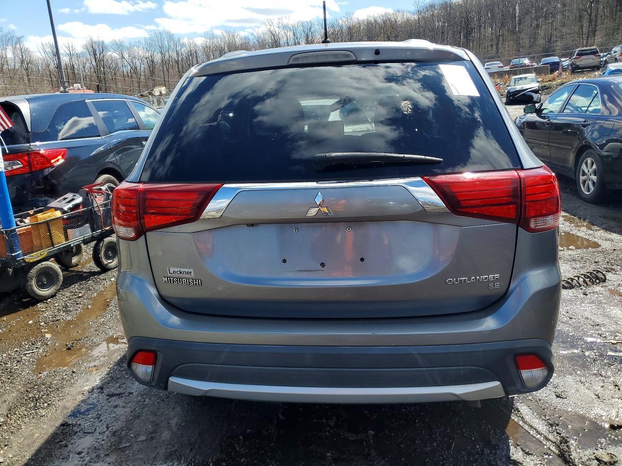 2016 Mitsubishi Outlander se