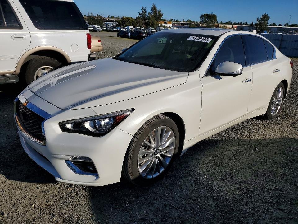 2021 Infiniti Q50 Luxe