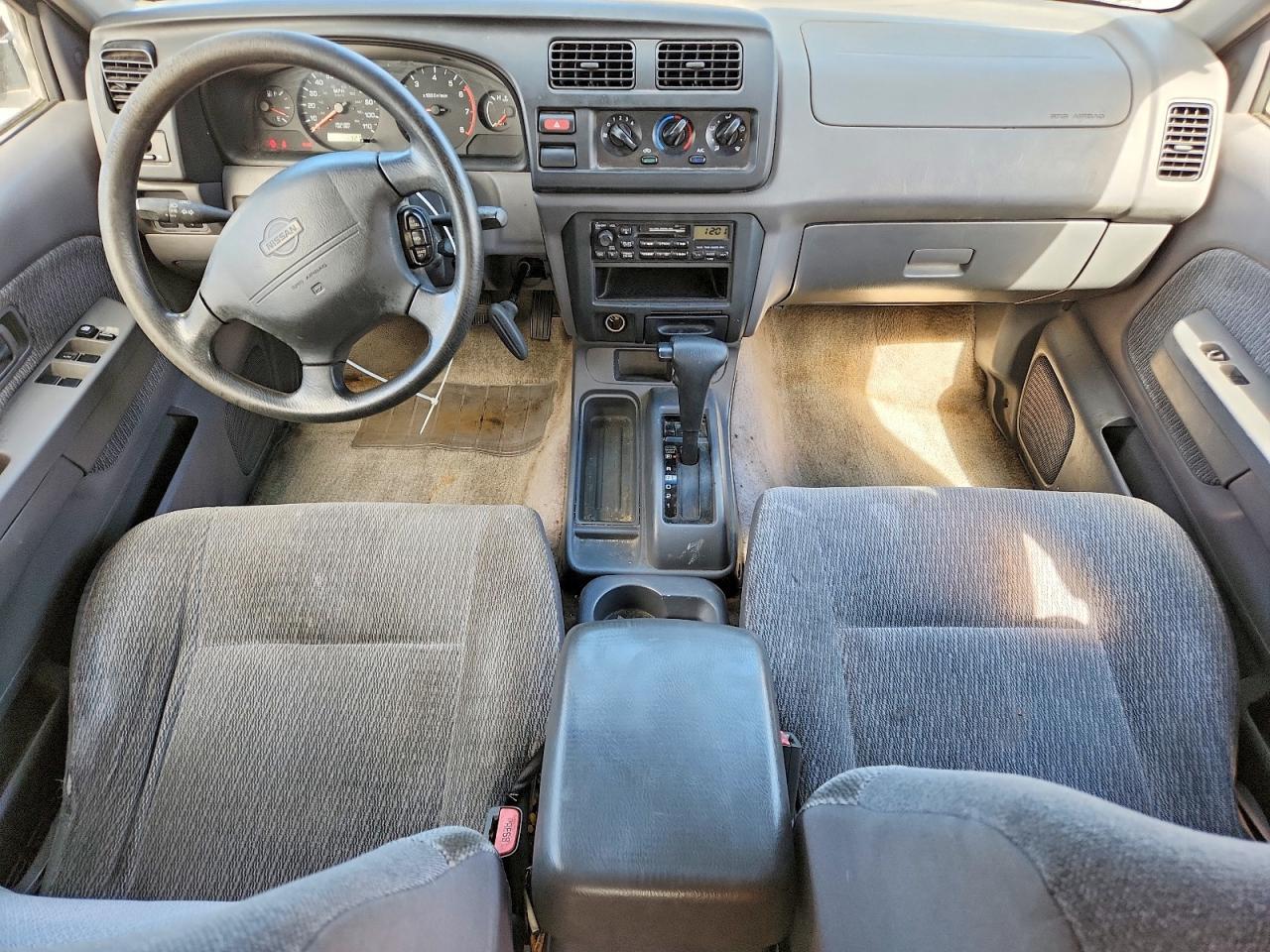 2000 Nissan Frontier XE