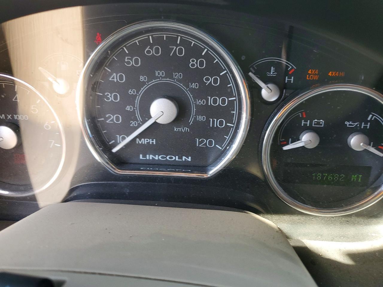 2006 Lincoln Townhouse Mark LT