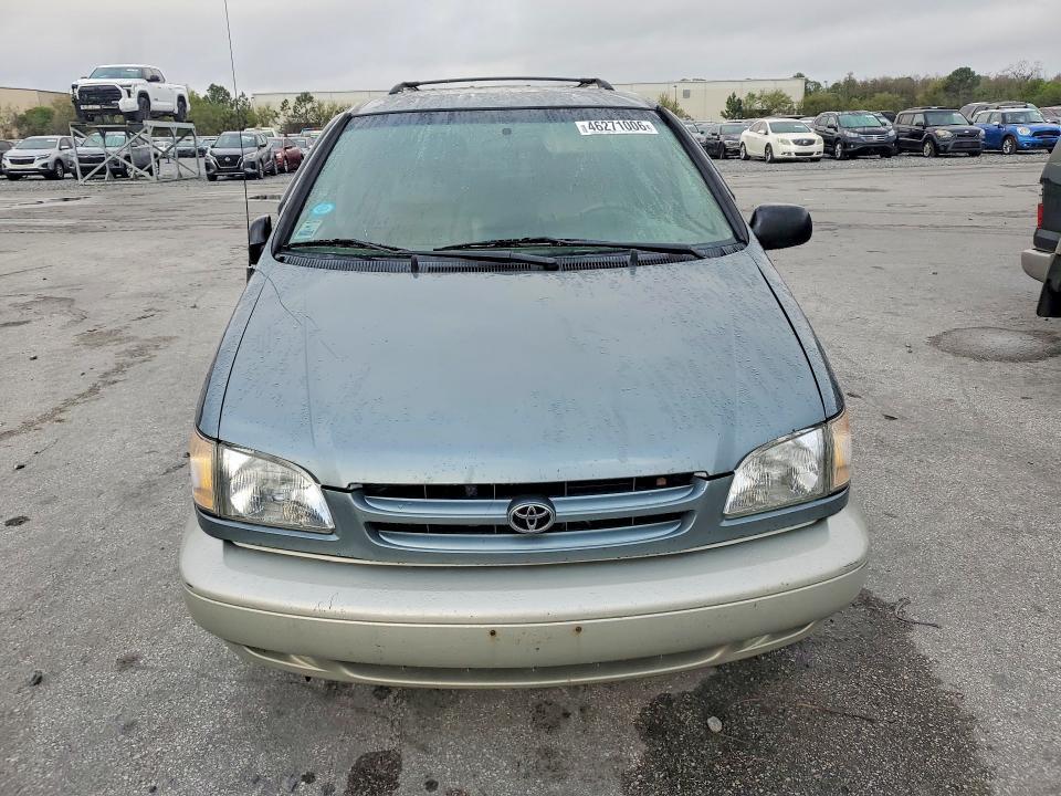 1998 Toyota Sienna xle