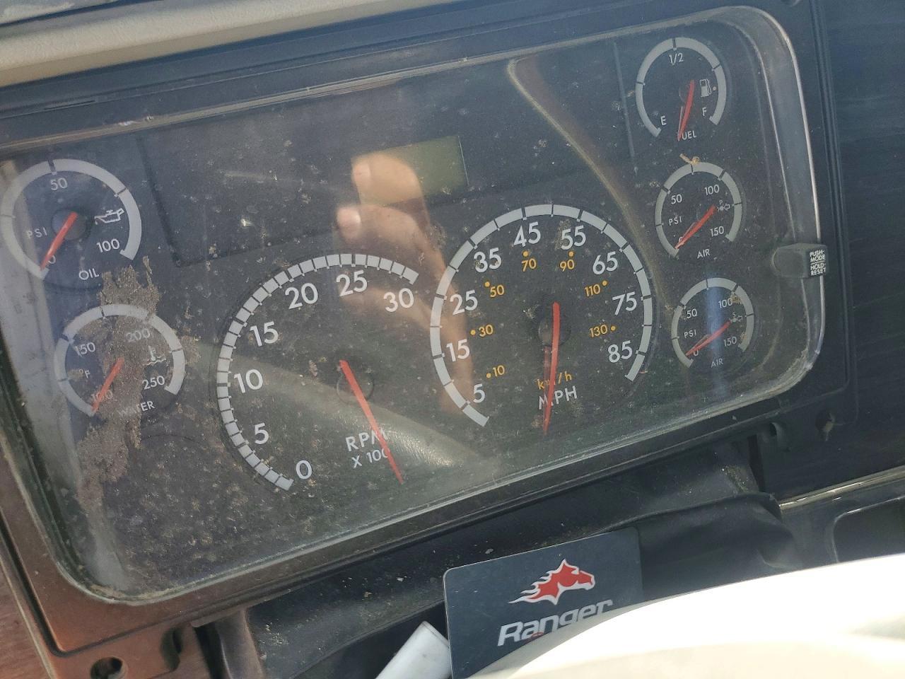 2007 Freightliner Conventional Columbia