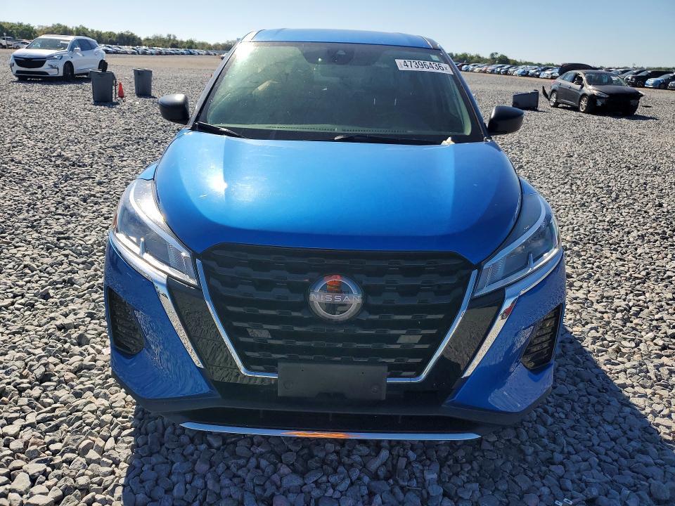 2023 Nissan Kicks s