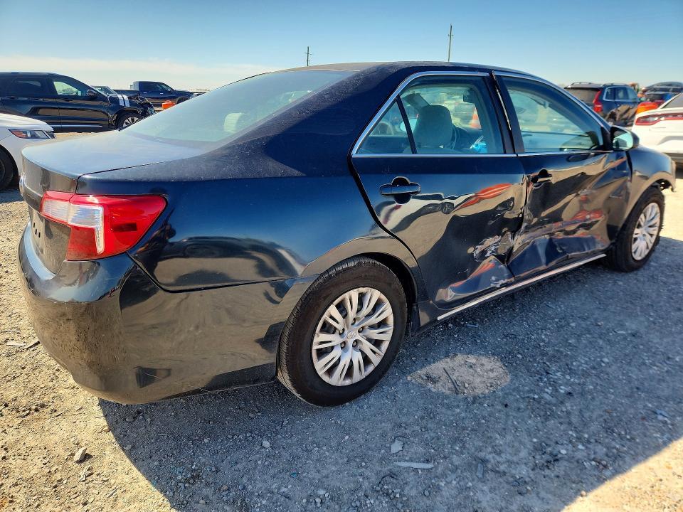 2012 Toyota Camry le