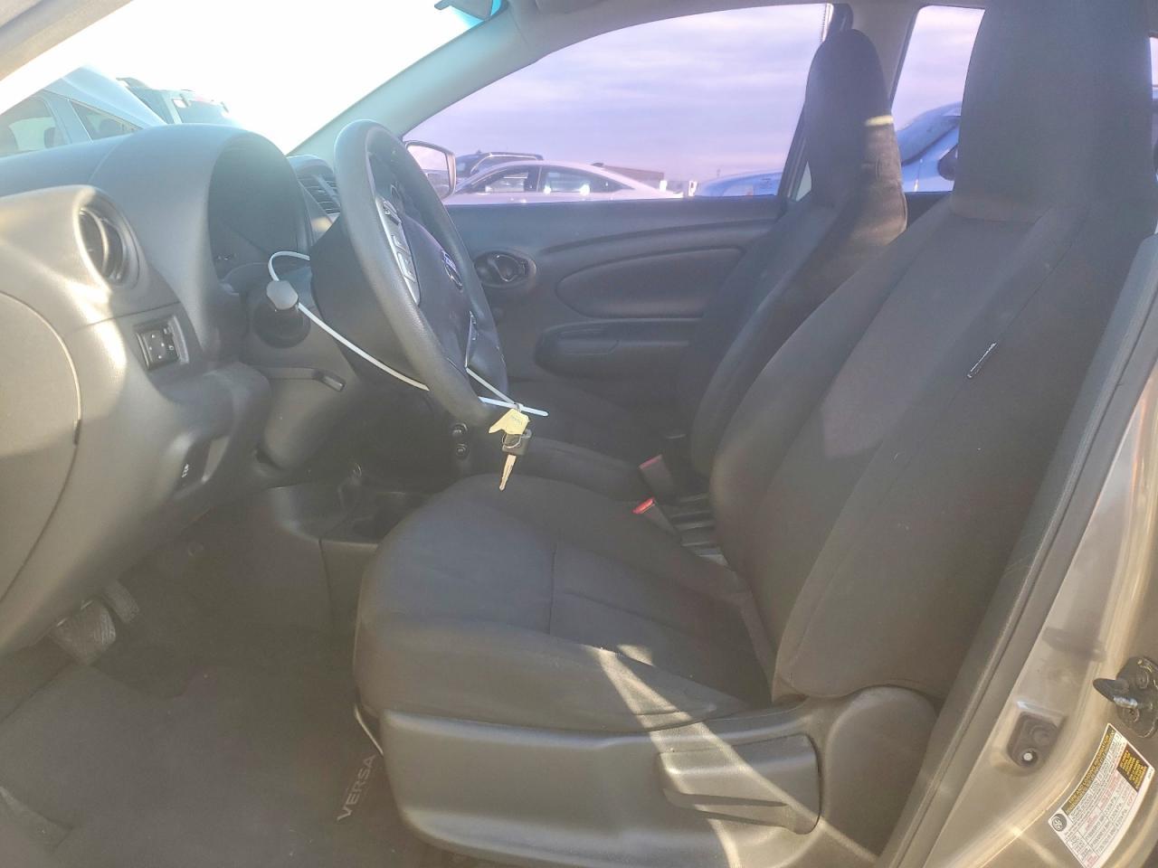 2017 Nissan Versa 1.6 s Plus