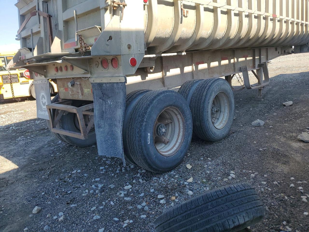 1973 Fruehauf 1973 END Dump Trailer