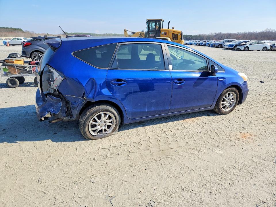 2013 Toyota Prius v Three