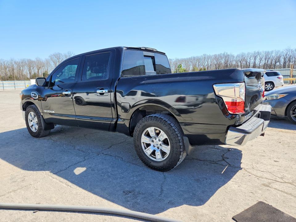 2017 Nissan Titan SV