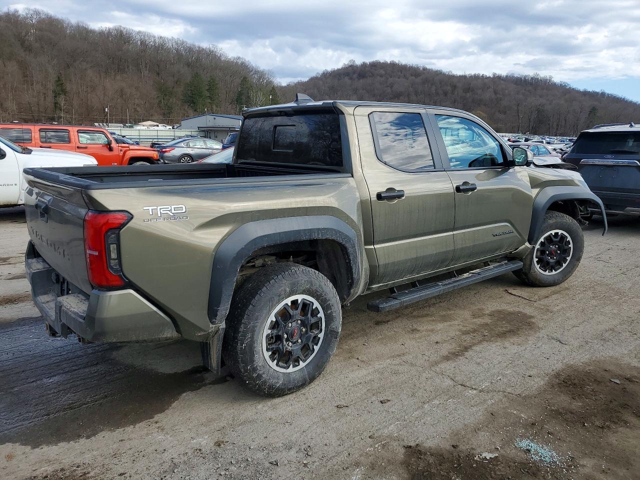2024 Toyota Tacoma TRD OFF-Road