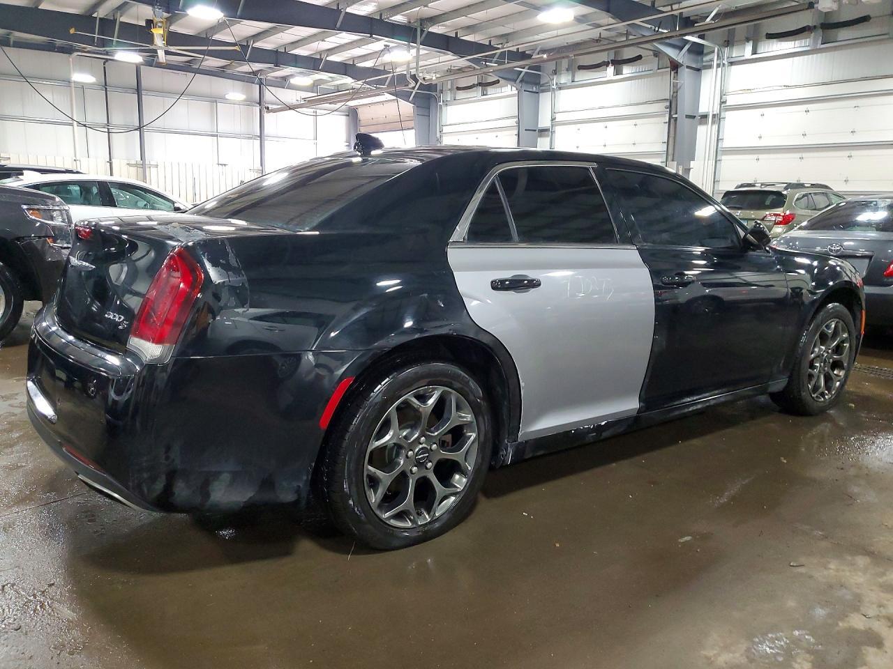 2017 Chrysler 300 s