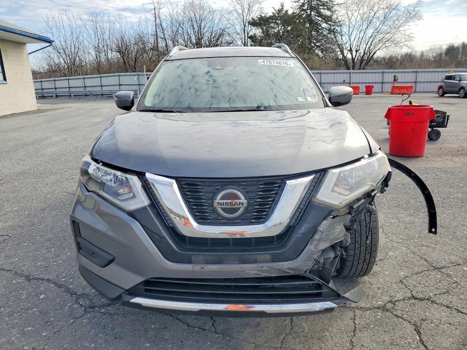 2020 Nissan Rogue sv
