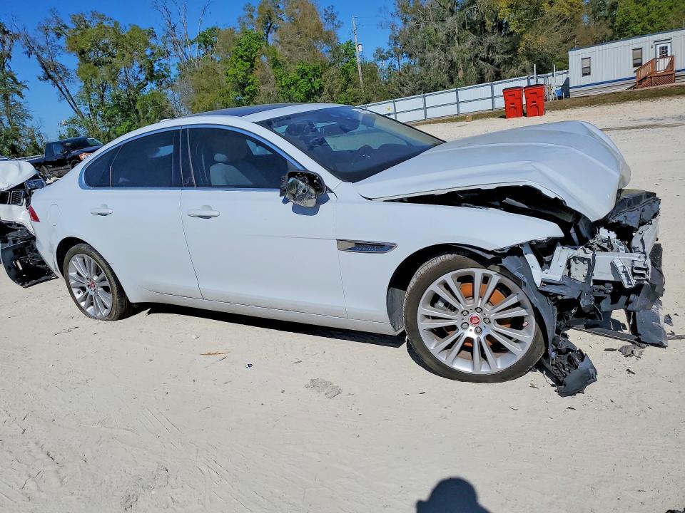 2017 Jaguar Xf Prestige