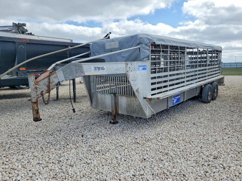 2004 Gooseneck Livestock Trailer