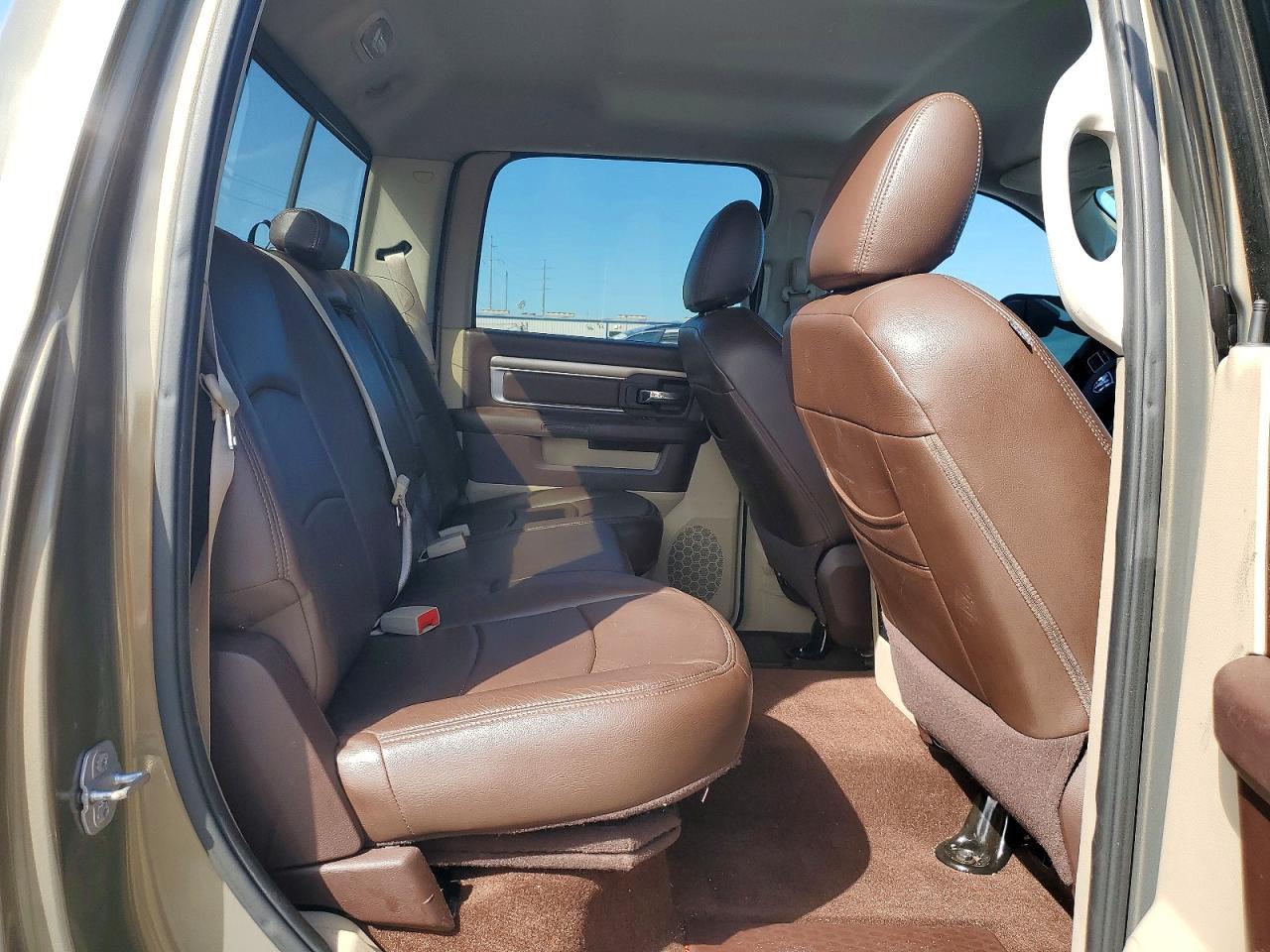 2015 Dodge RAM 1500 SLT