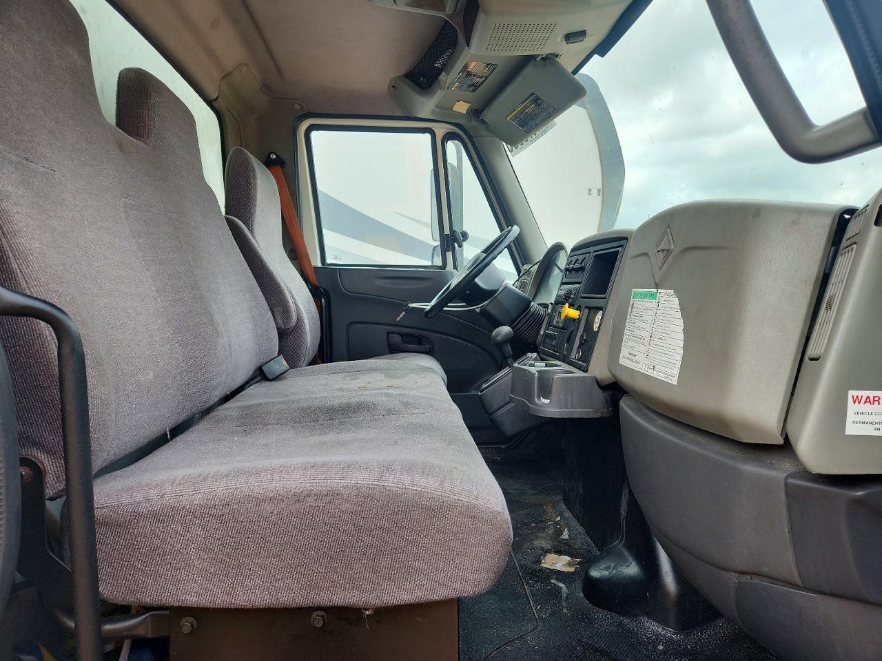 2018 International 4300 BOX Truck