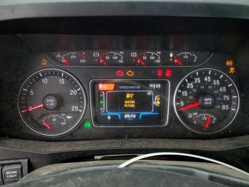 2022 International LT625