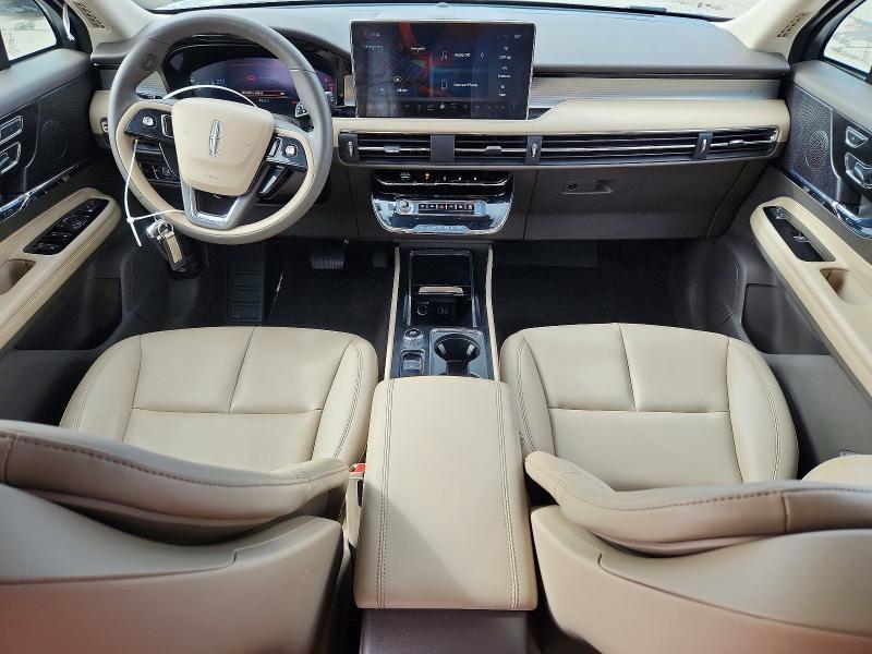 2023 Lincoln Townhouse Corsair