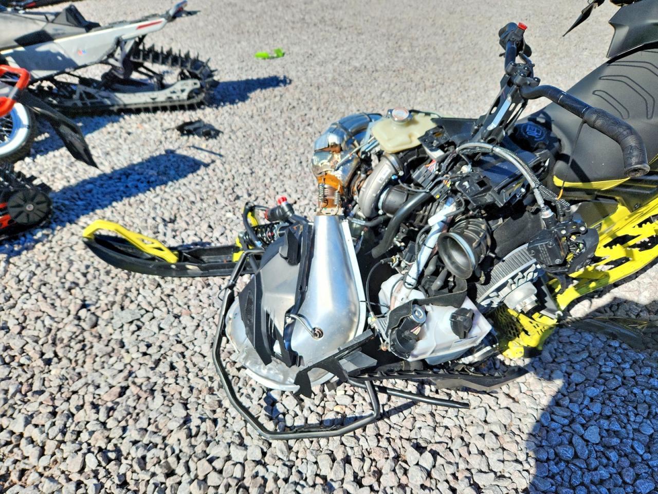 2025 Skidoo Backcountry XRS 850 Snowmobile