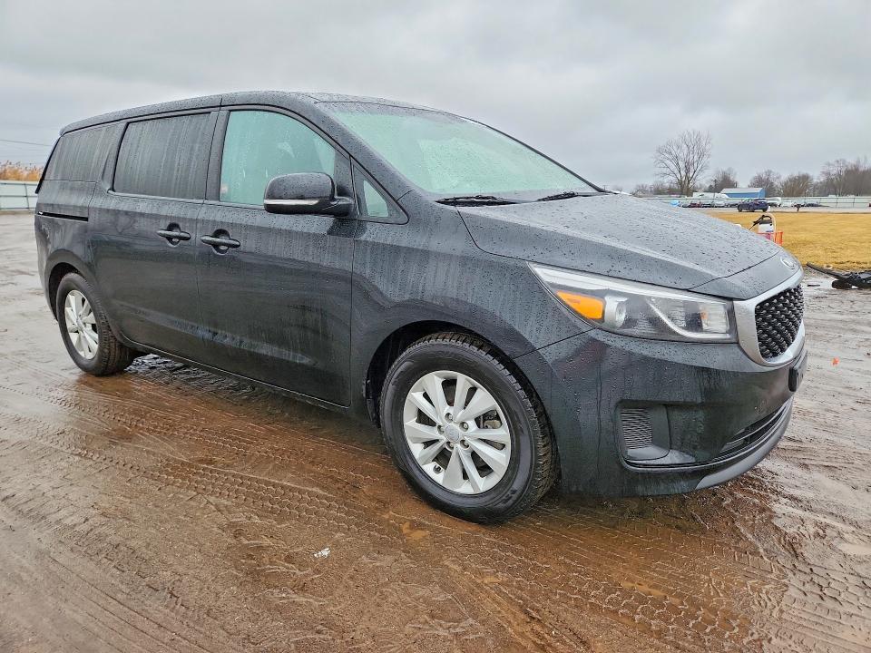 2017 KIA Sedona lx