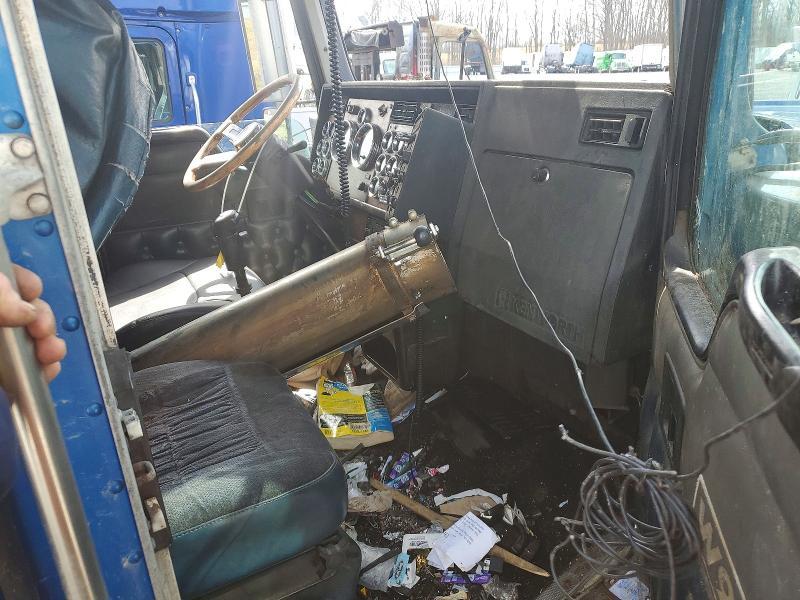 1999 Kenworth W900 Semi Truck