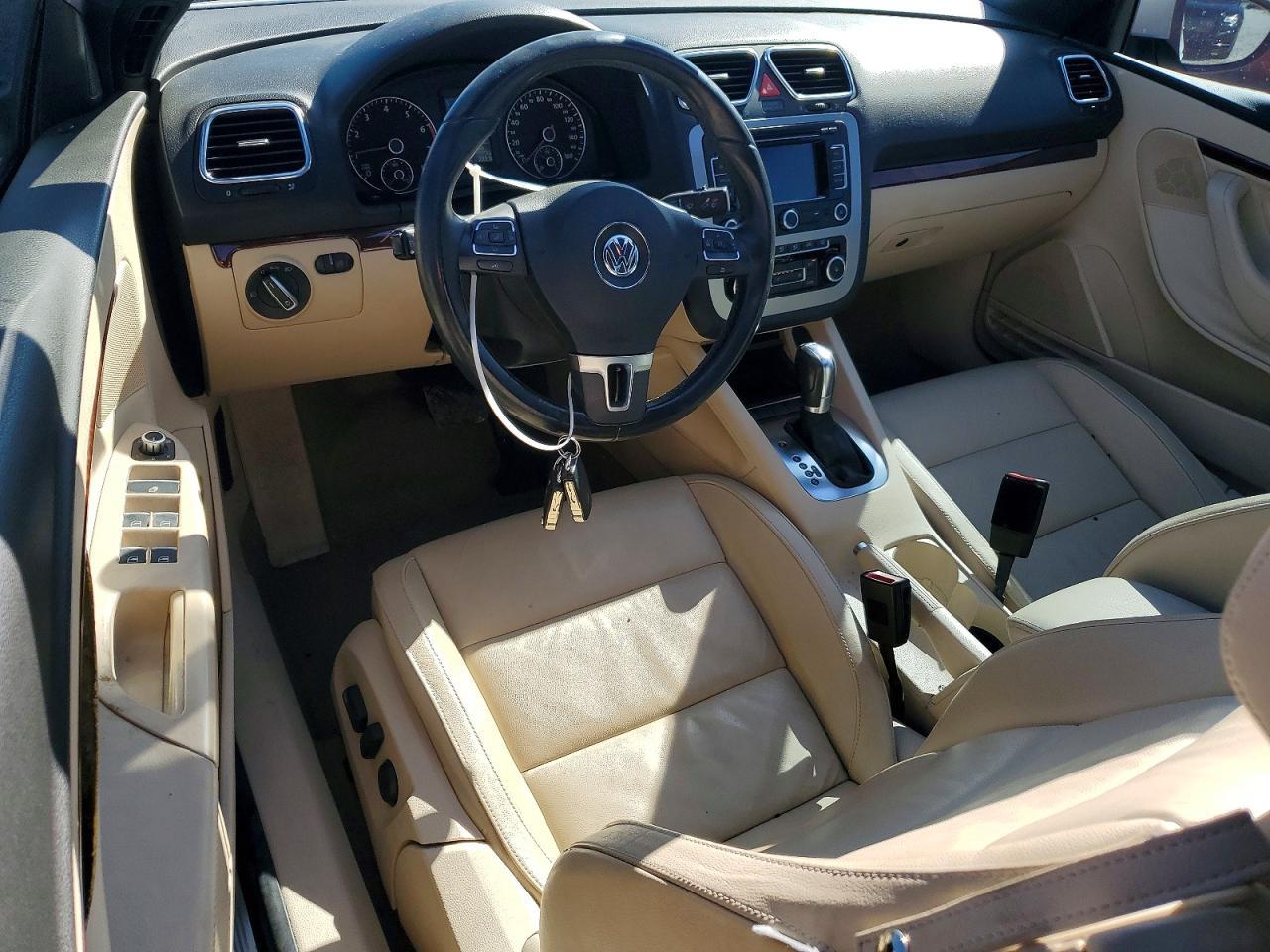 2012 Volkswagen Eos lux